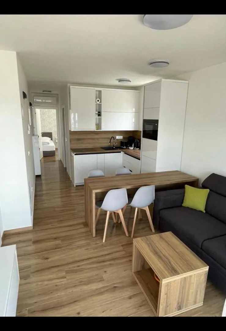 Aquavista 2 Apartment Nin